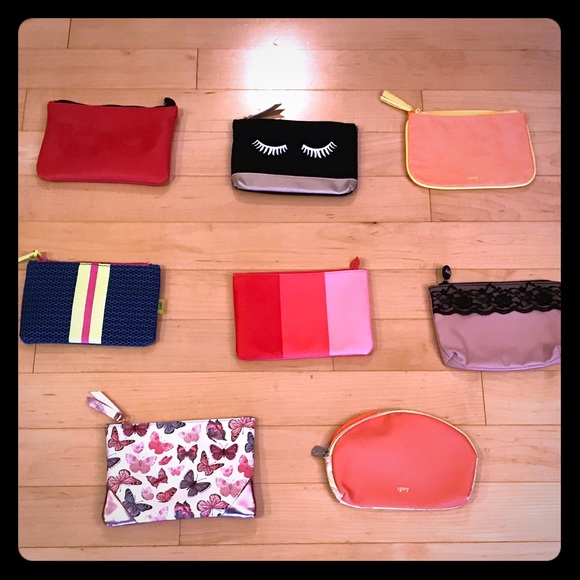 ipsy Handbags - Bundle of 8 Ipsy bags